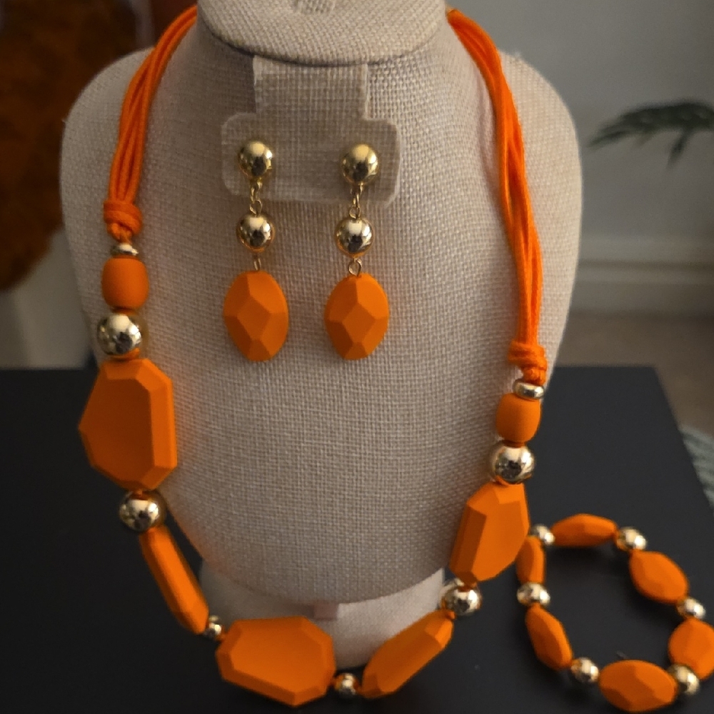 Cato Edge Orange and Gold Necklace Set